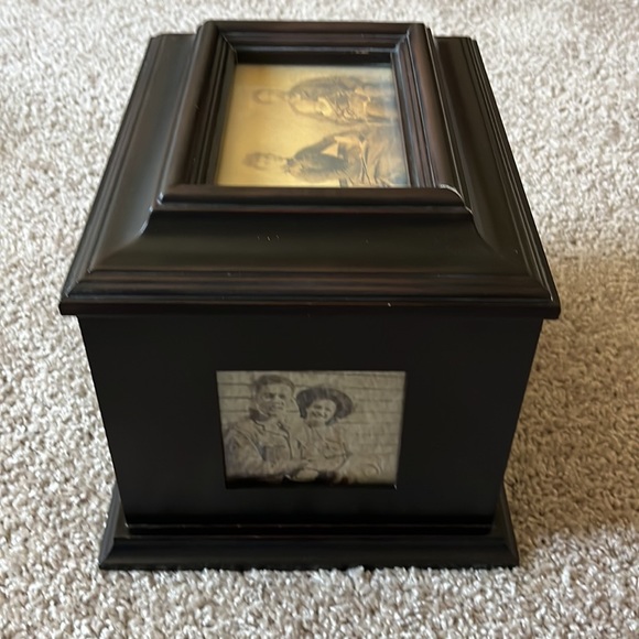 Picture Box - Picture 5 of 9